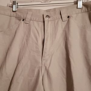 RIVETED BY LEE Beige Capri